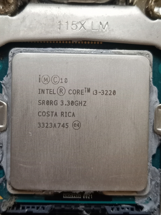出一颗CPU: i3 3220，成色见下图。