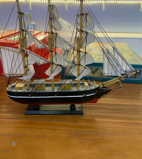 40CM木制帆船！全新的 感兴趣的话点“我...