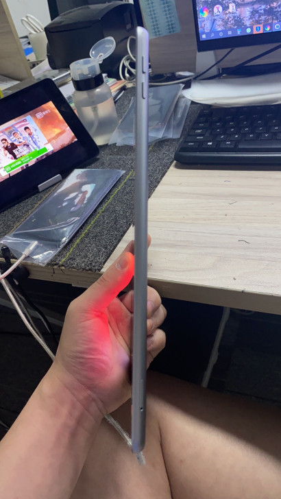 美版ipad 2018 黑色原装机器 插卡...