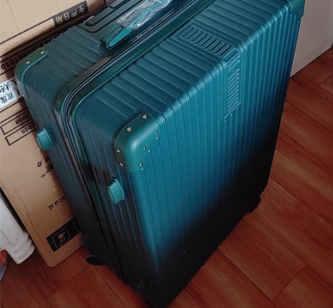 【闲置】全新28寸拉杆箱家用旅游办公墨绿色...