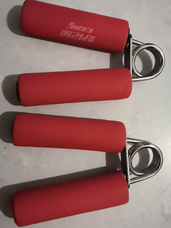 握力器