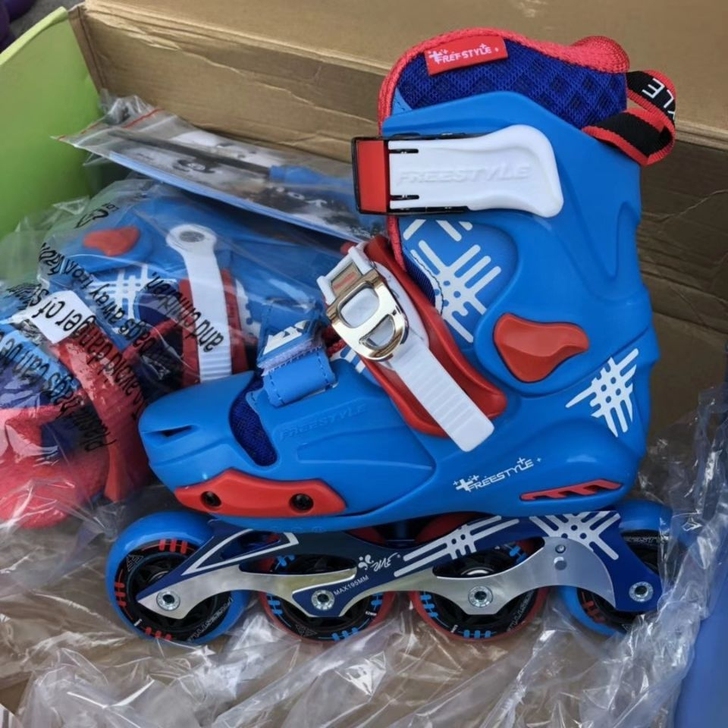 （年底清仓）Freestyle费斯Z1溜冰...