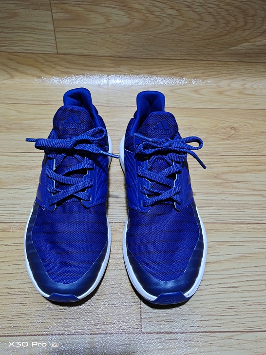 阿迪达斯 37码 运动鞋