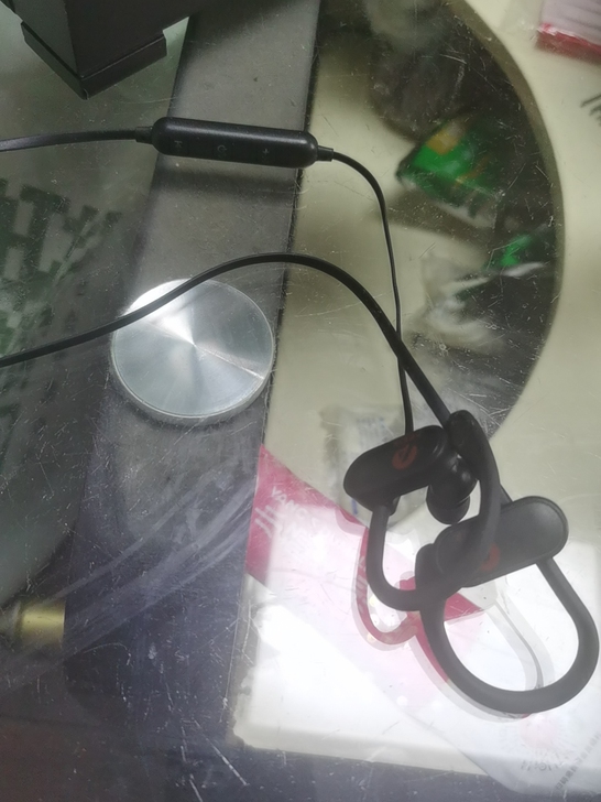 入耳式耳机