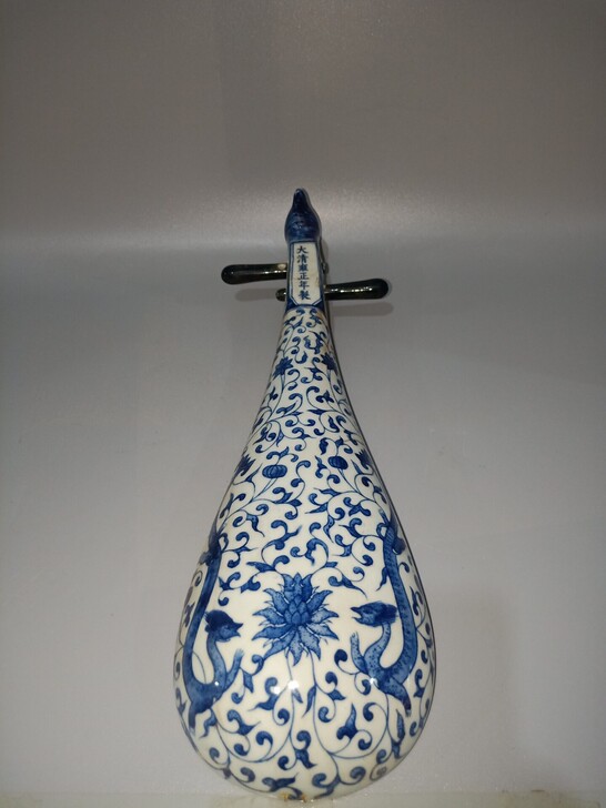 清雍正青花龙凤呈祥图纹凤首琵琶