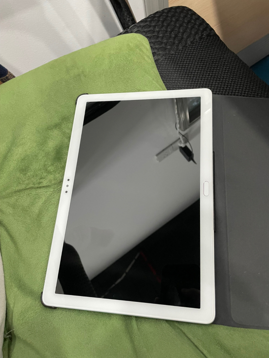 荣耀平板5 128G Wi-Fi。成色很新...