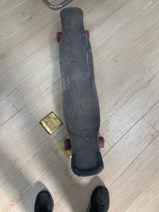 滑板闲置，废话不多讲，喜欢的面