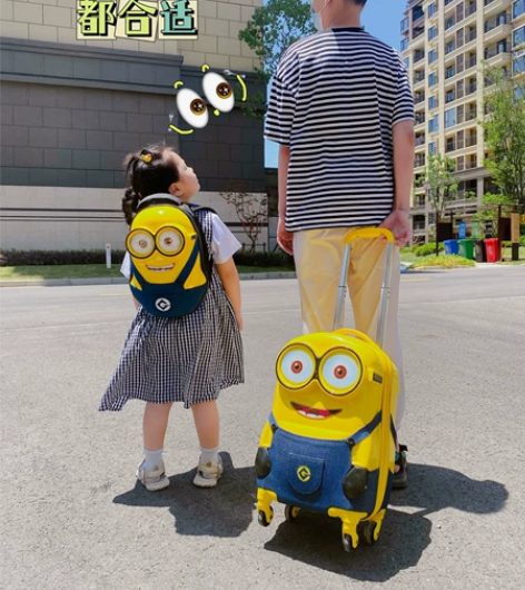 18寸小黄人正品旅行箱～环球影城零售价12...