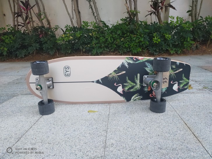 工厂存货板，瑕疵板，限量板，陆地冲浪滑板