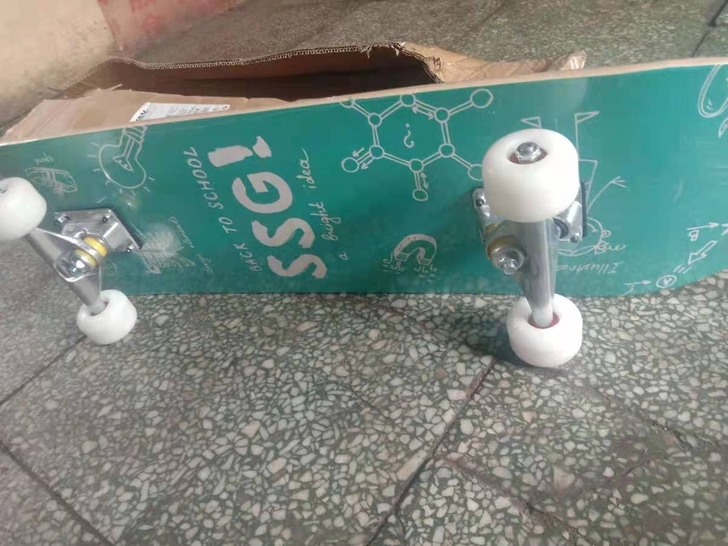 出全新双翘滑板，专业双翘板刷街板，原价30...