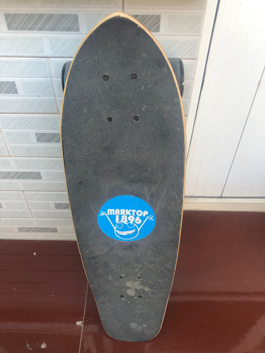 刷街大鱼板小鱼板男女生儿童代步成人四轮陆地...