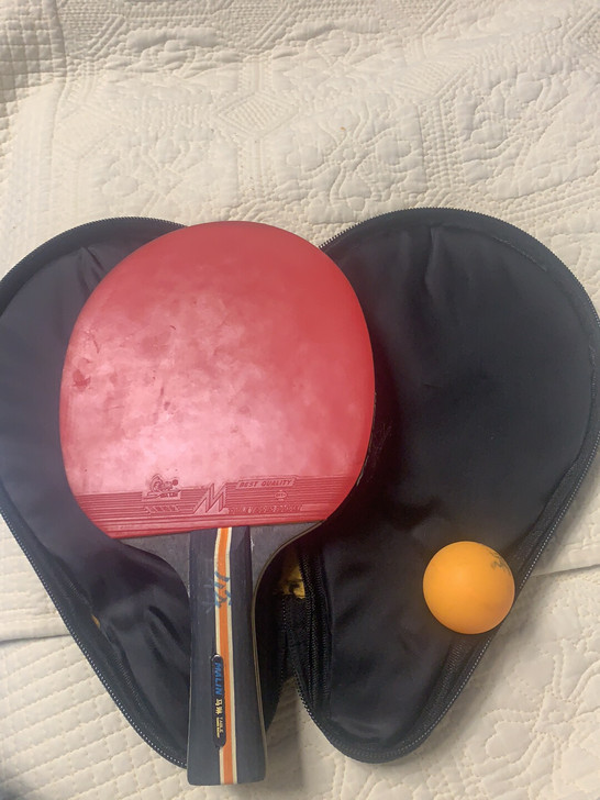 出个乒乓球拍带一个球 价格可小刀