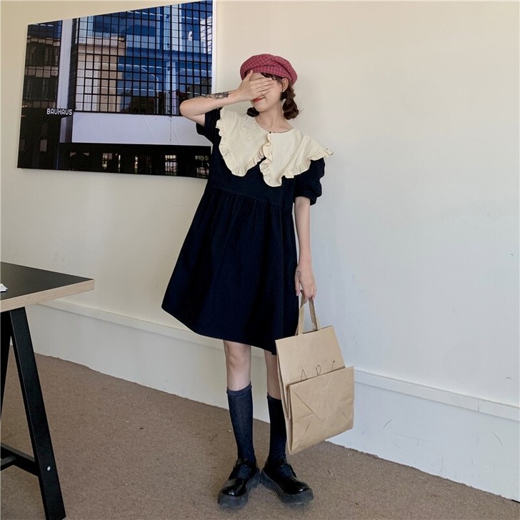 裙子全新，我自己买了一条，过生日姐姐送了一...