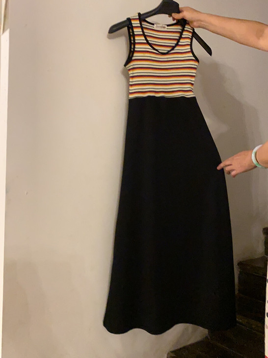 无袖连衣长裙 很有气质的一款 面料可以看得...