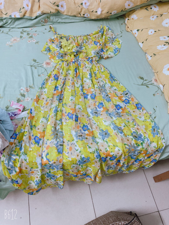 沙滩长裙穿上很漂亮的，可是我裙子太多了穿不...