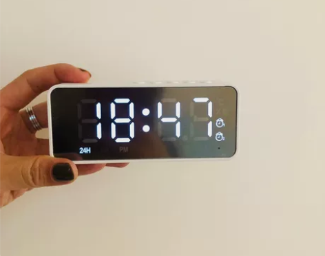 处理出无线蓝牙音箱小型迷你闹钟便携钢炮迷你...