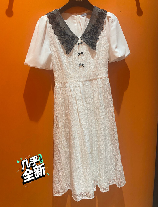 蕾丝长裙  保守型的  小姑娘大姑娘都能穿...