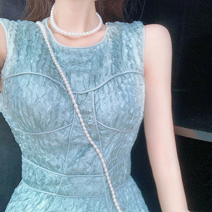 气质连衣裙女神范轻熟风衣服温柔赫本风可盐可...