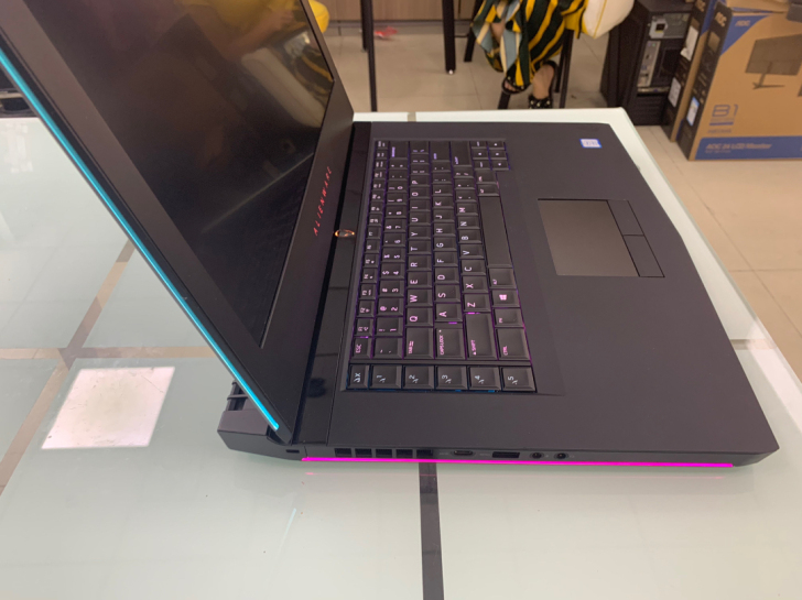 外星人 15R4  i7-8750HQ  ...