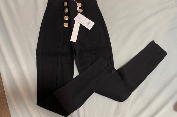 小个子衣服裤子2条起包邮，部分新的没有穿过...