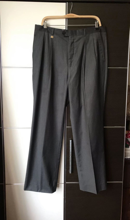 腰围88，臀围114，裤长103，薄款西裤