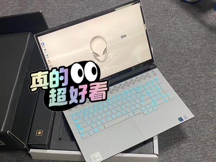 外星人M17 R3笔记本