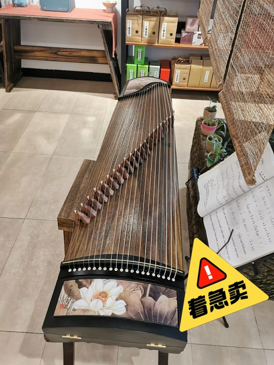 娟画款古筝，由于经营不善，现在处理一批古筝...