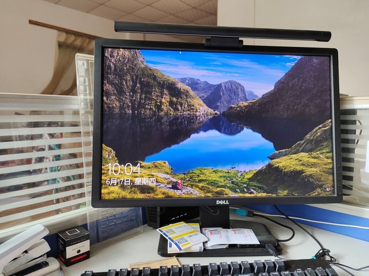 品牌型号 戴尔U2412m，经典16：10...