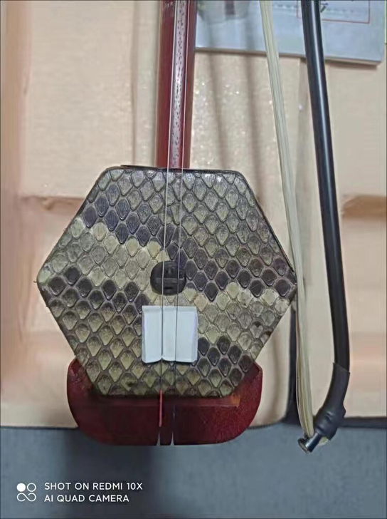 赔钱处理老红木二胡 原价1200多块钱的二...