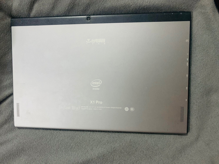 台电x1pro坏，开机屏幕白屏，目测屏幕坏...