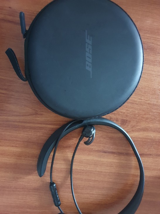 Bose QuietControl 30 ...