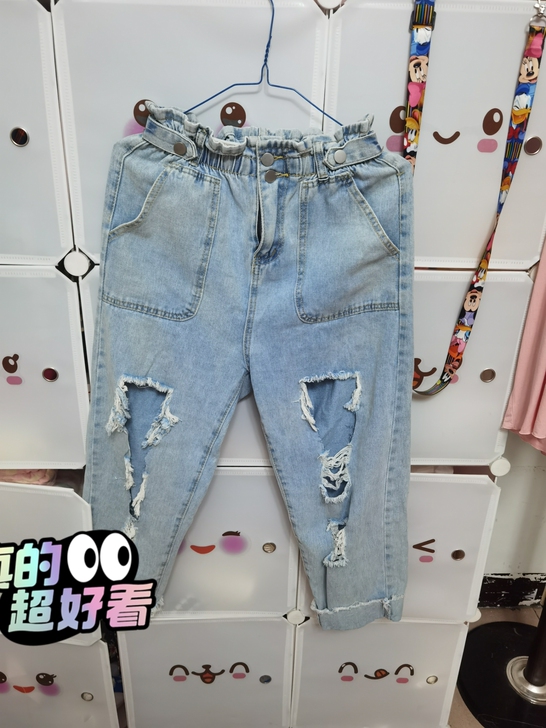 非常酷的一条牛仔裤，喜欢夸张破洞的迅速入手...