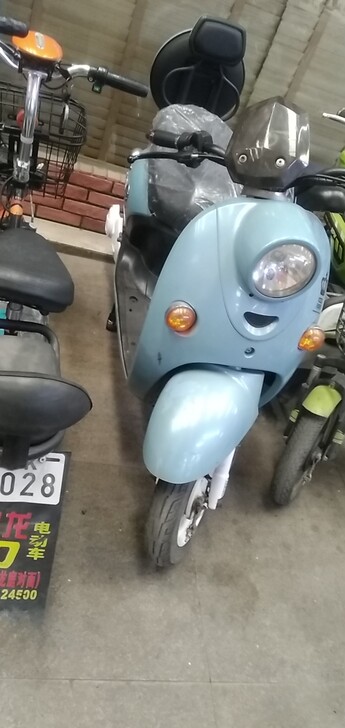台玲，爱玛，哈啰智能电动车