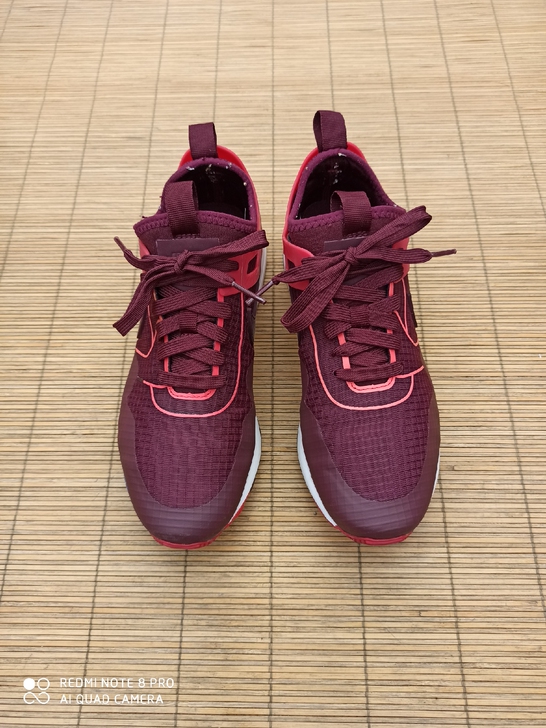 37.5码耐克运动鞋