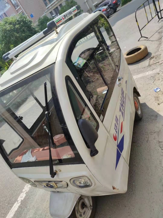 三轮车95成新，新旧如图