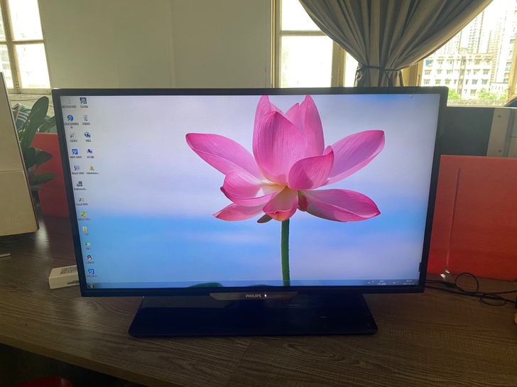 32寸显示器飞利浦BDM3200窄边框电脑屏