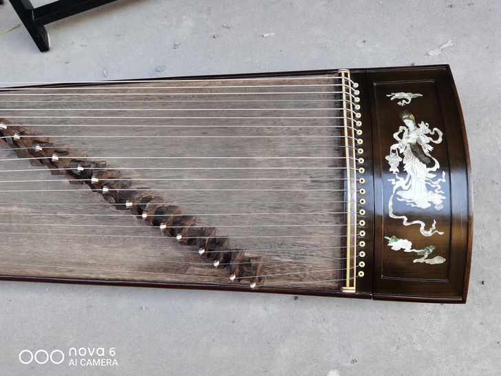 乌海自提 自用古筝 音色不错 因家喜迁外地...