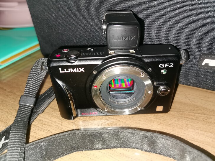 松下GF2相机，国行中文，4块电池，3块松...