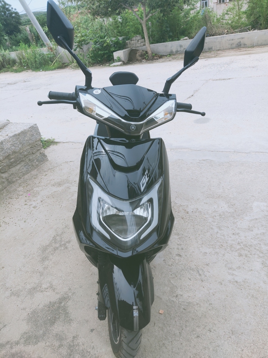 买了不到一个月的爱玛电动车车况完美十成新，...