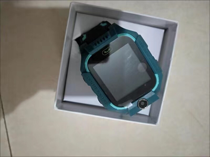 智能手表，有电话卡，可以充电，超长待机，精...