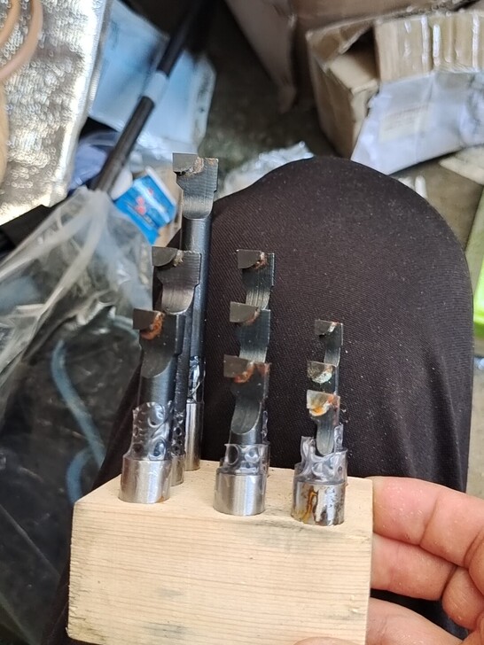 一共九个，大小号都有，能用到的30包邮，3...