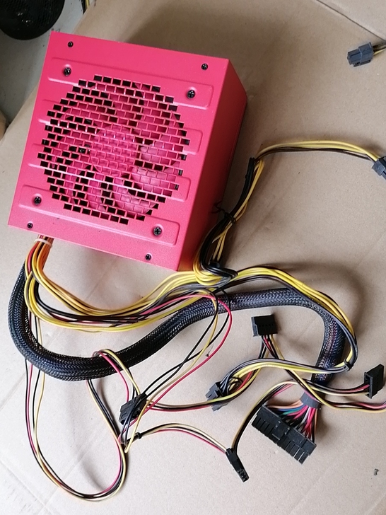 三段式电源一个!额定420瓦峰值520瓦!...