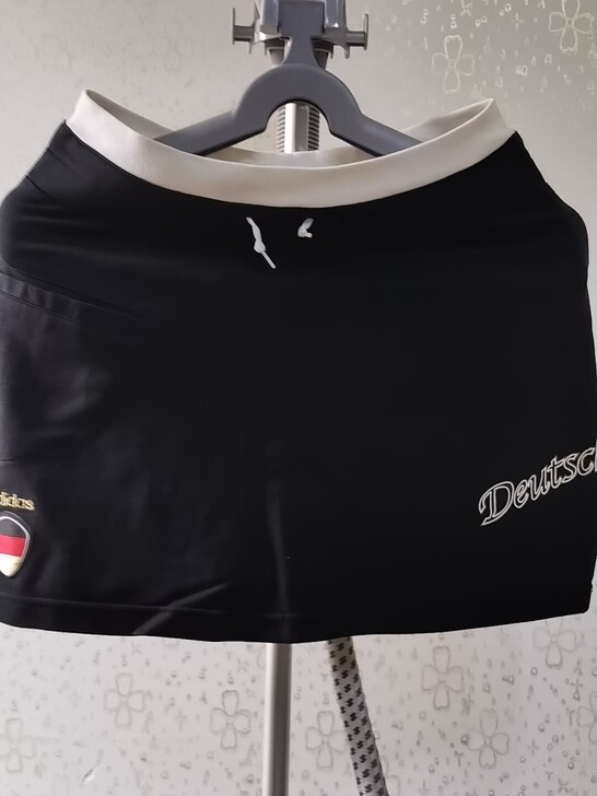 品牌型号 :adidas