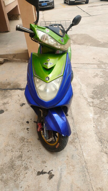 国产踏板摩托车，125机器，骑了七千多，刚...