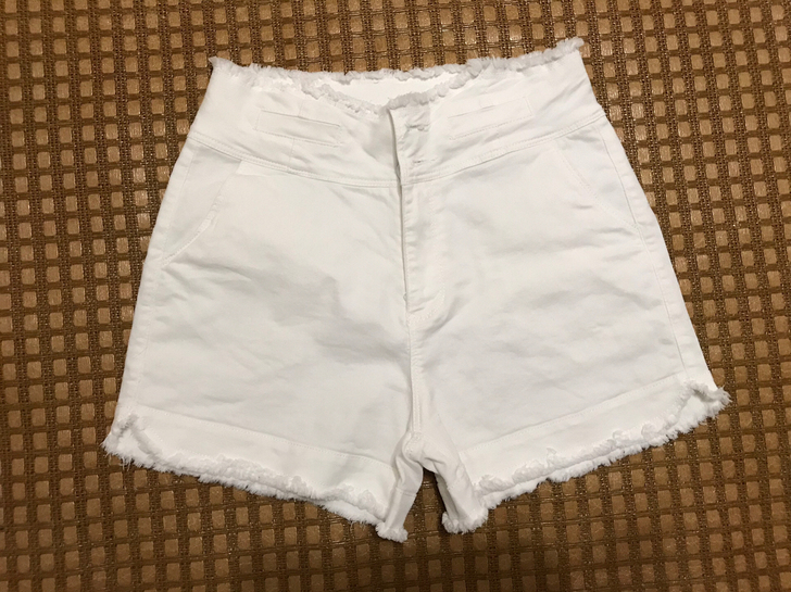 白色S码短裤