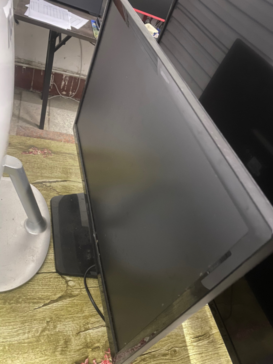 电脑显示器，24寸，品牌现代和飞利浦，10...