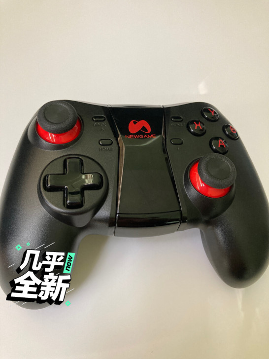 暑假宅男必备，新游Q1pro  #游戏手柄...