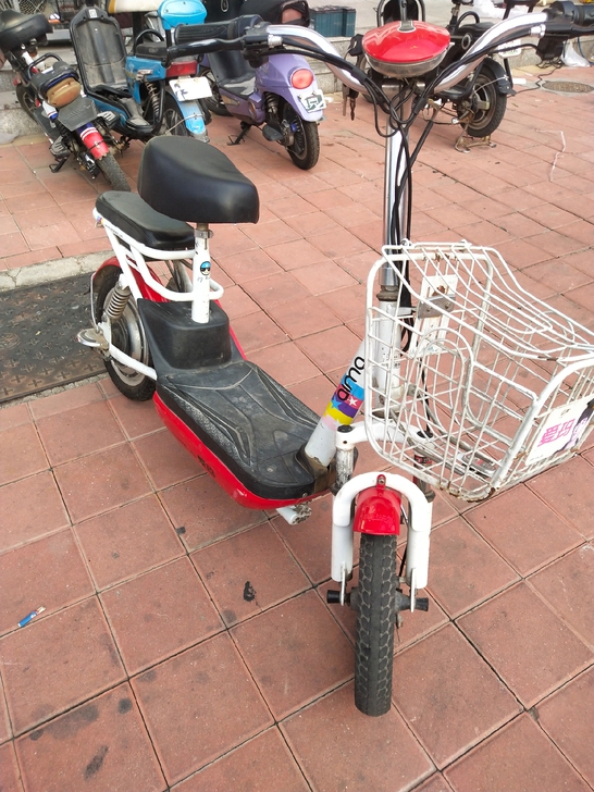 爱玛电动车，48/12电池，骑行舒适，小巧...