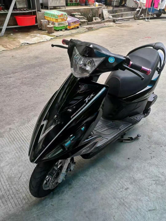 摩托车鬼火雅马哈