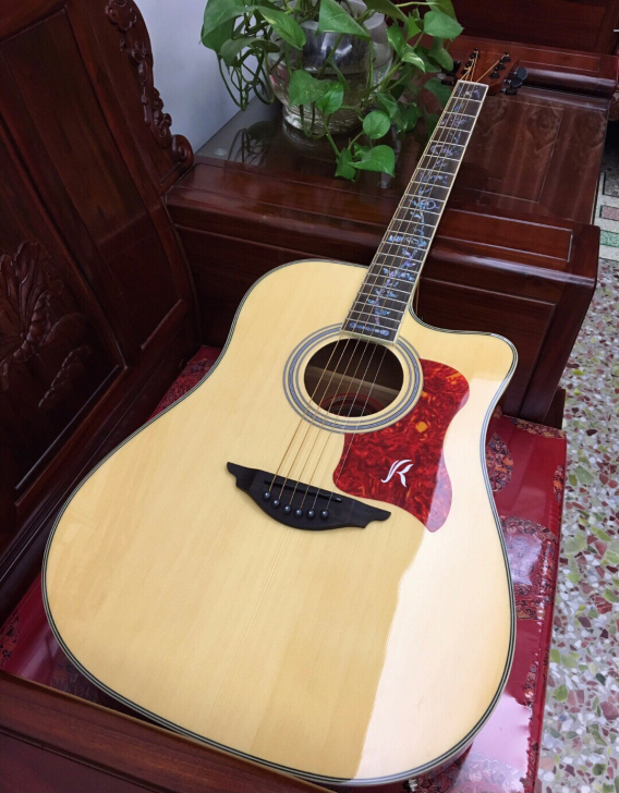 九成新 41寸 云杉木 沙比利卡农木吉他